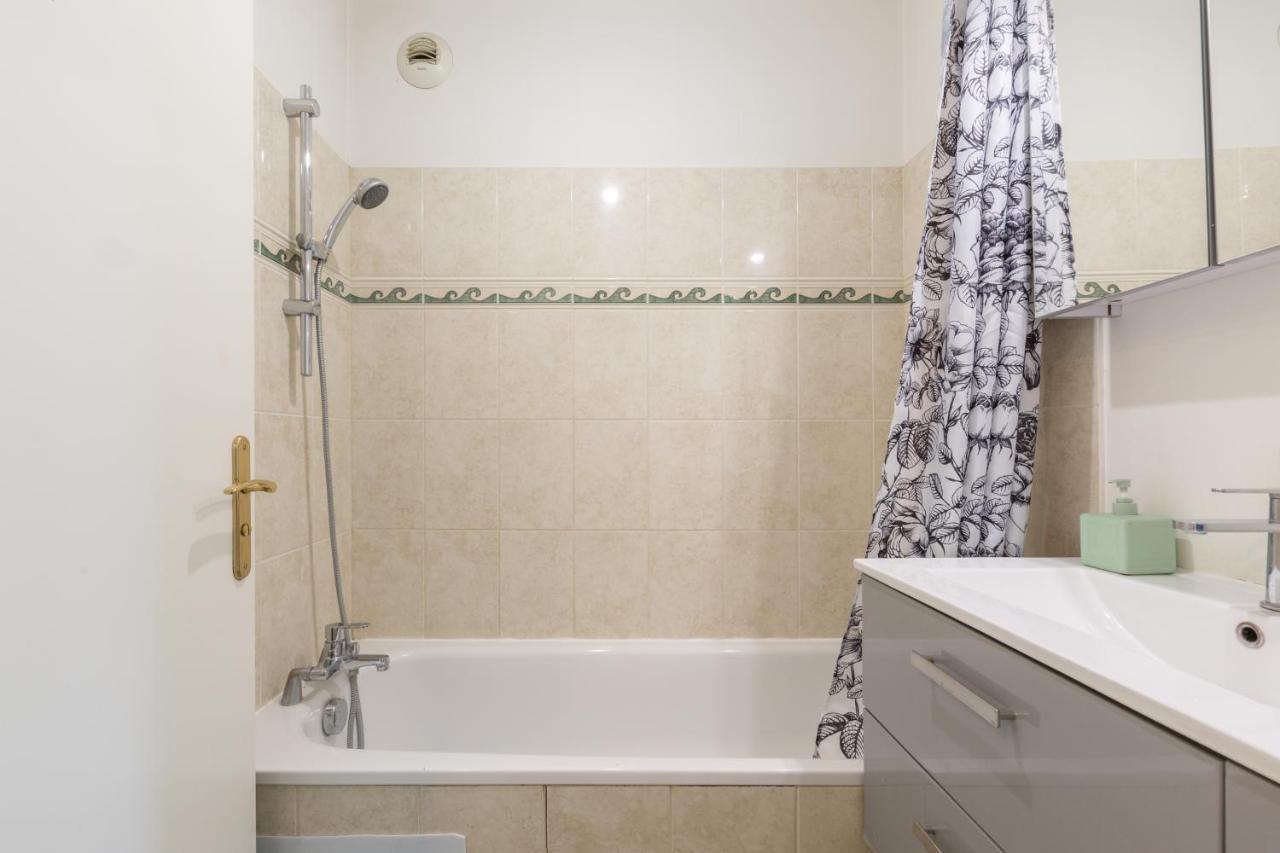 Family Travel Paris Apartment Bussy-Saint-Georges Luaran gambar