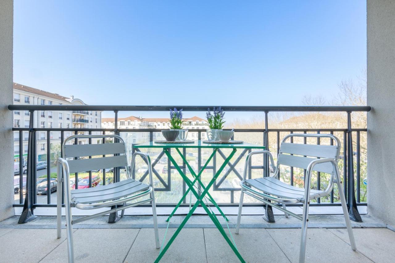 Family Travel Paris Apartment Bussy-Saint-Georges Luaran gambar